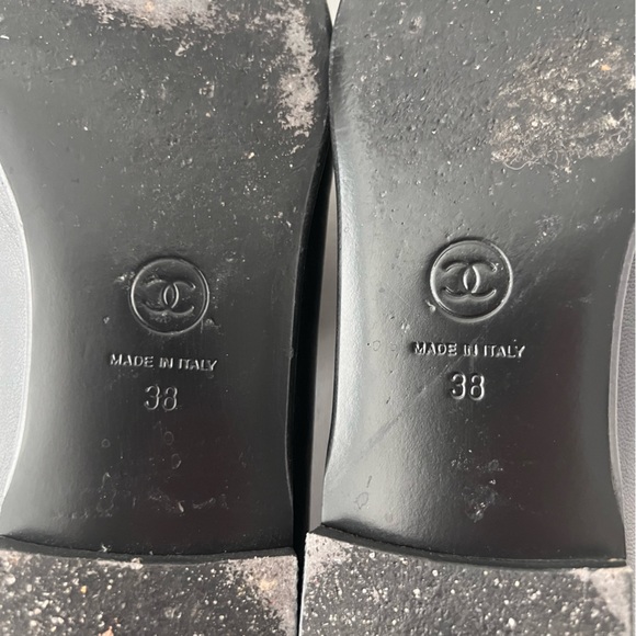 CHANEL | Black Lambskin Chain Loafers Leather Flats Gold CC Logo EU 38 - Picture 15 of 16